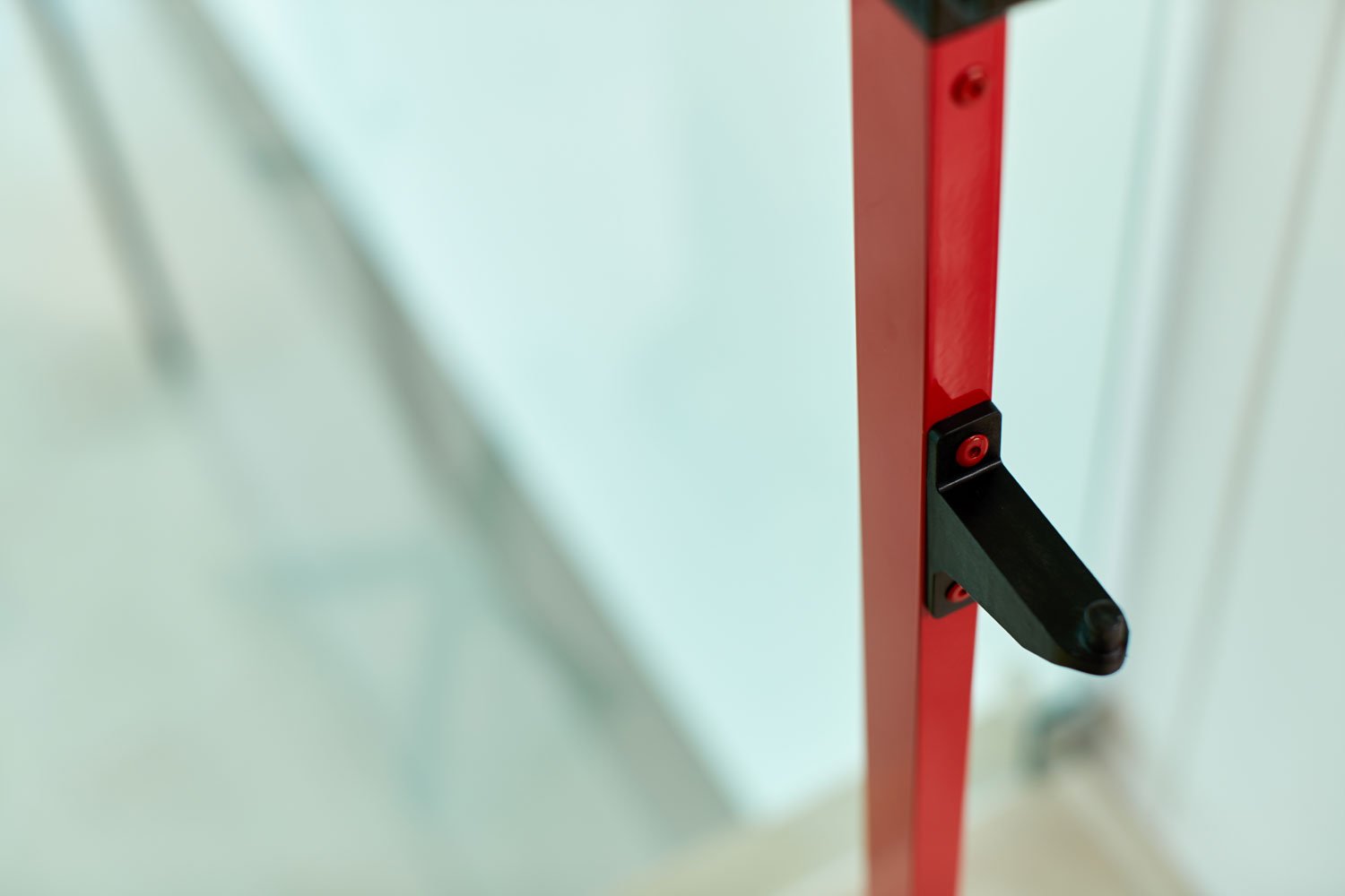 LEG-basso-rosso-supporto