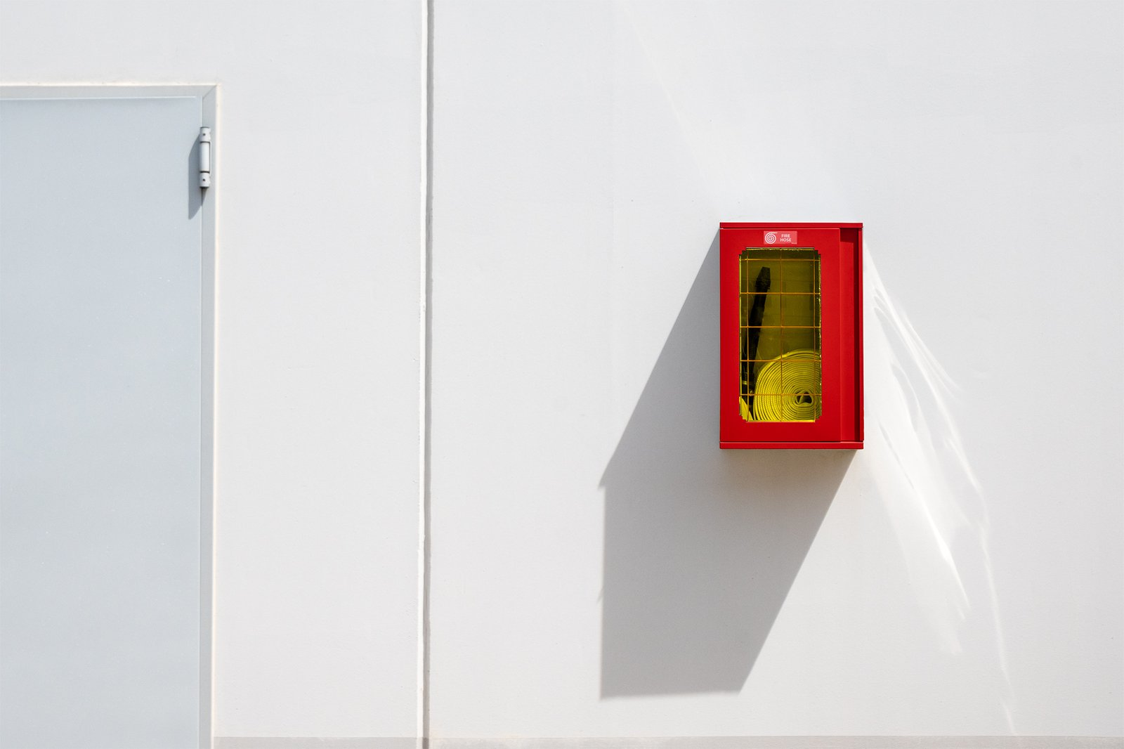 Clò_Uni45_Verniciato Rosso_vetro frangibile_esterno